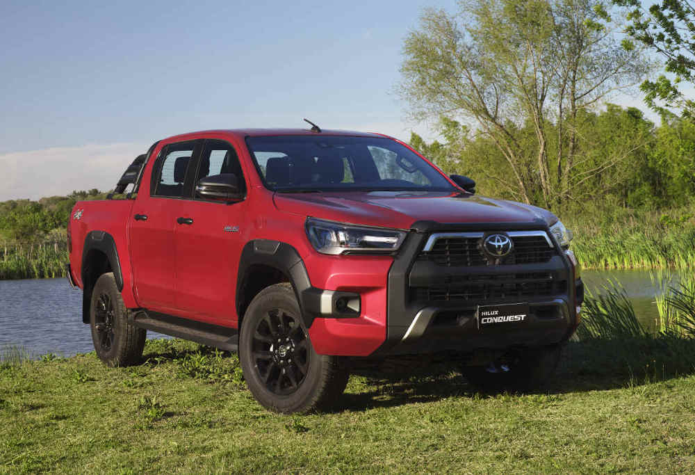 Sector delantero de la Toyota Hilux Conquest