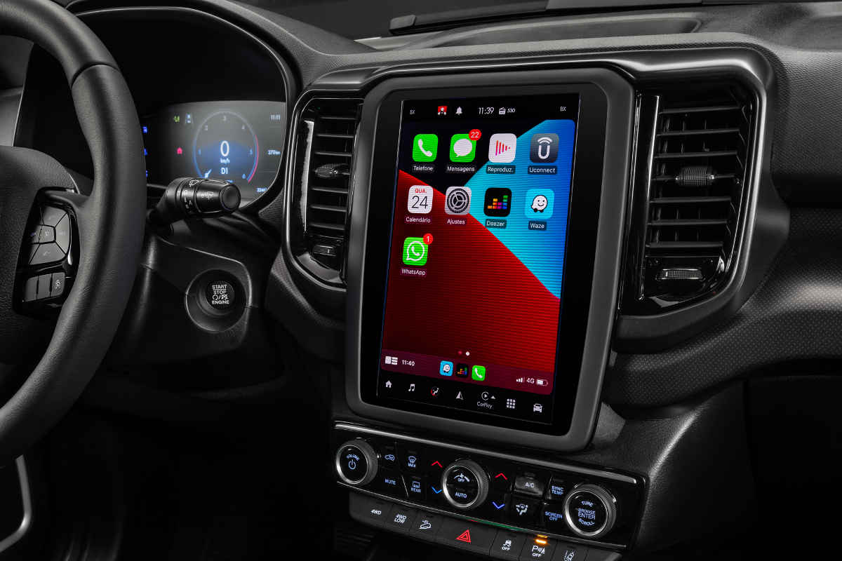 Pantalla central de la Fiat Toro Ultra 2024