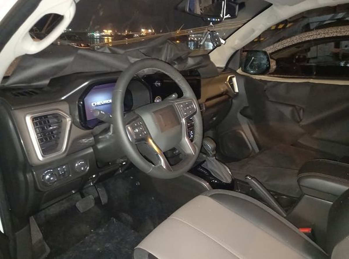 El interior de la Chevrolet S10 2024