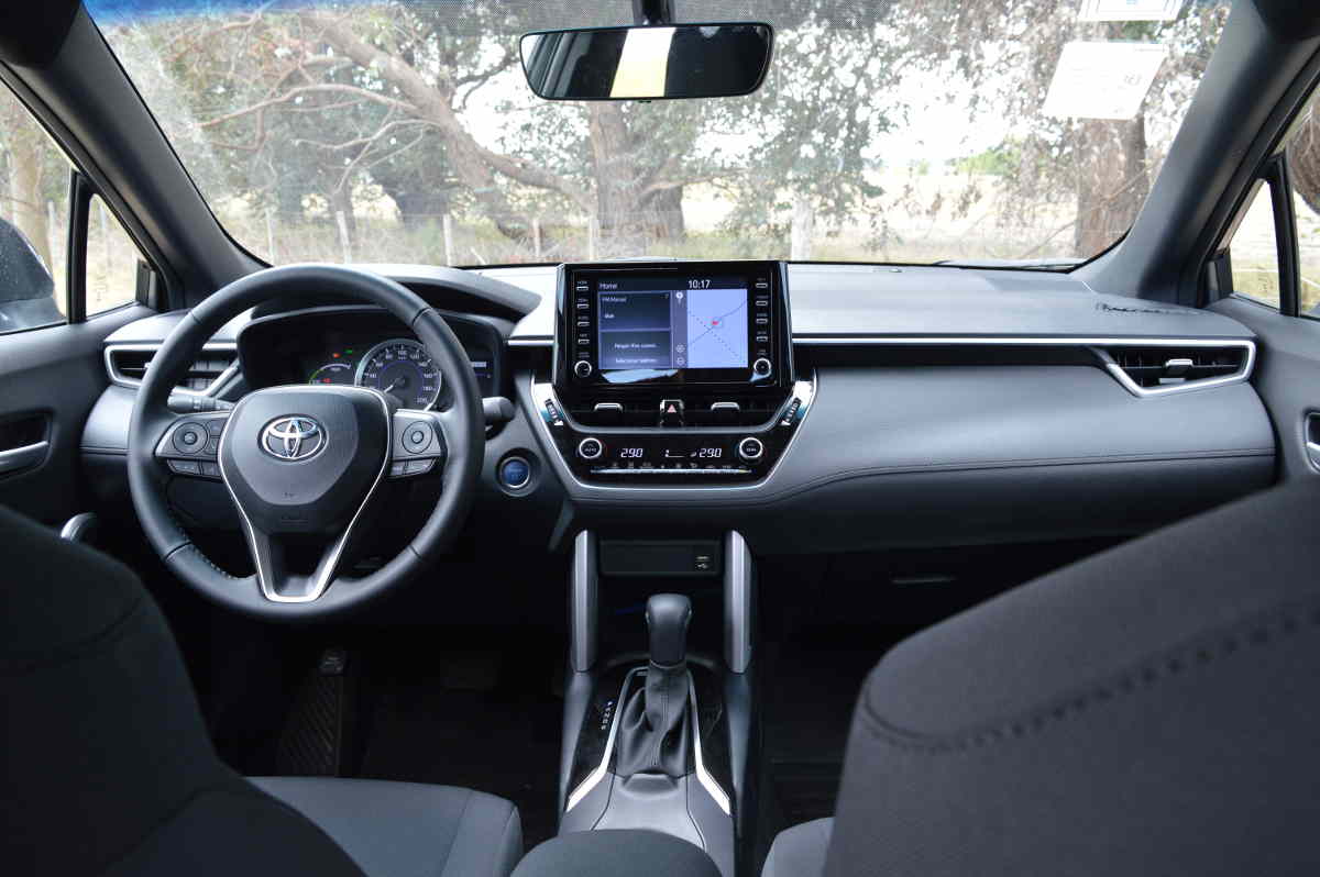 Interior del Toyota Corolla Hybrid XEI 