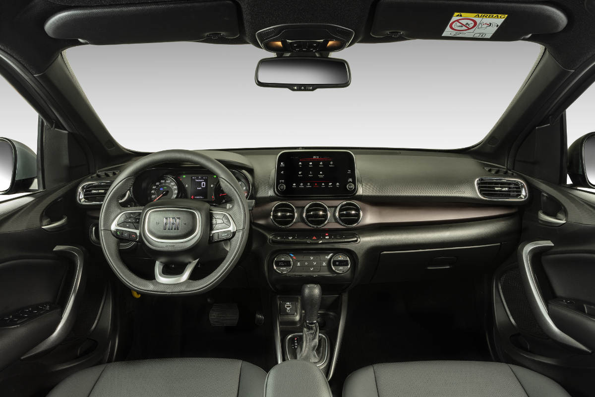 Fiat Cronos 2023 interior