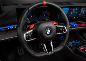 bmw m5 2024 imagen volante